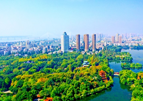 荆州：不动产挂号实现“房地农林一站办全”